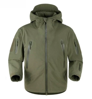 Veste softshell à capuche résistante au vent à vendre